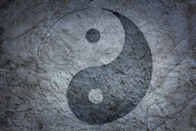 Définition du yin yang et signification de ce symbole sacré https://www.chakras-shop.com