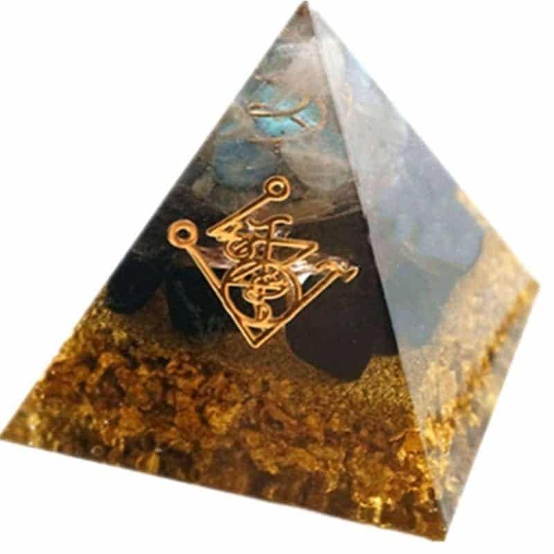 Orgonite Pyramide “Chakra Doré”