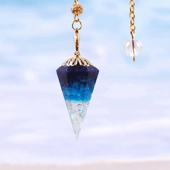 Pendule en quartz bleu sur fond dégradé violet bleu