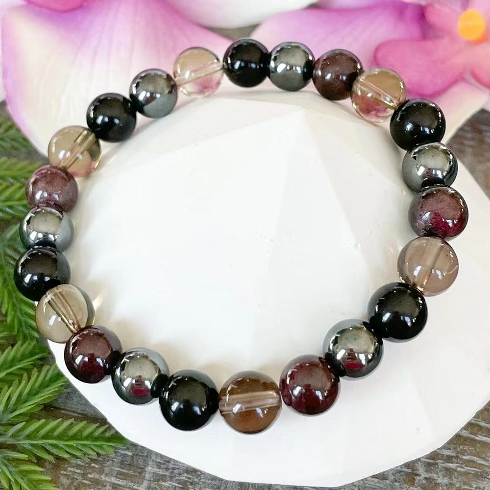 Lot de Douze Bracelets Pierre Naturelle avec Tourmaline et Grenat Noir