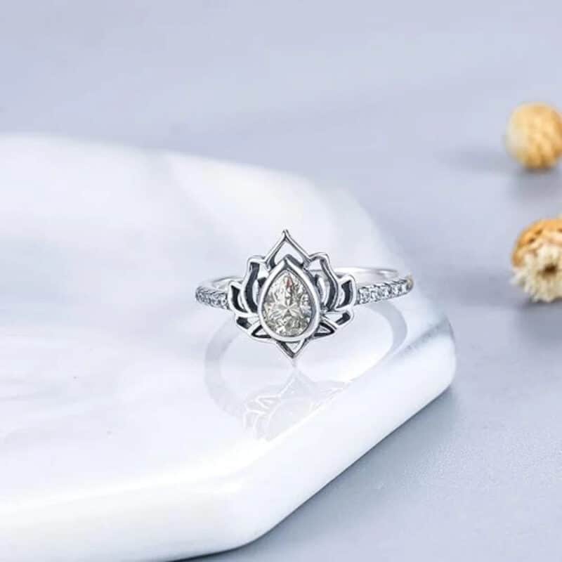bague couleur argent pierre naturelle peinte main taille 58