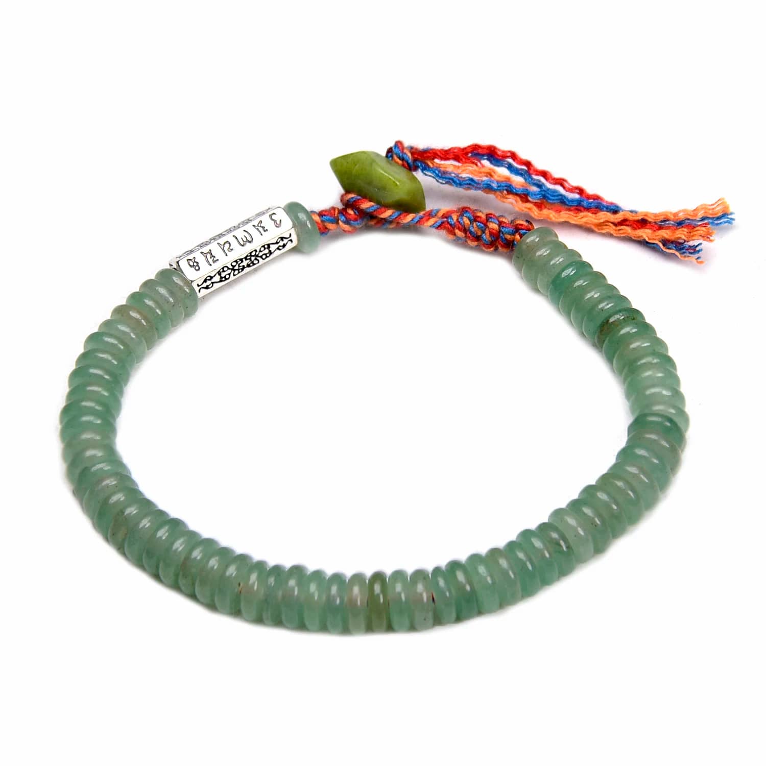 Bracelet Bouddhiste en Pierre d'Aventurine sur fond blanc