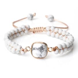 Bracelet Confiance et Harmonie avec Perles de Howlite sur fond blanc