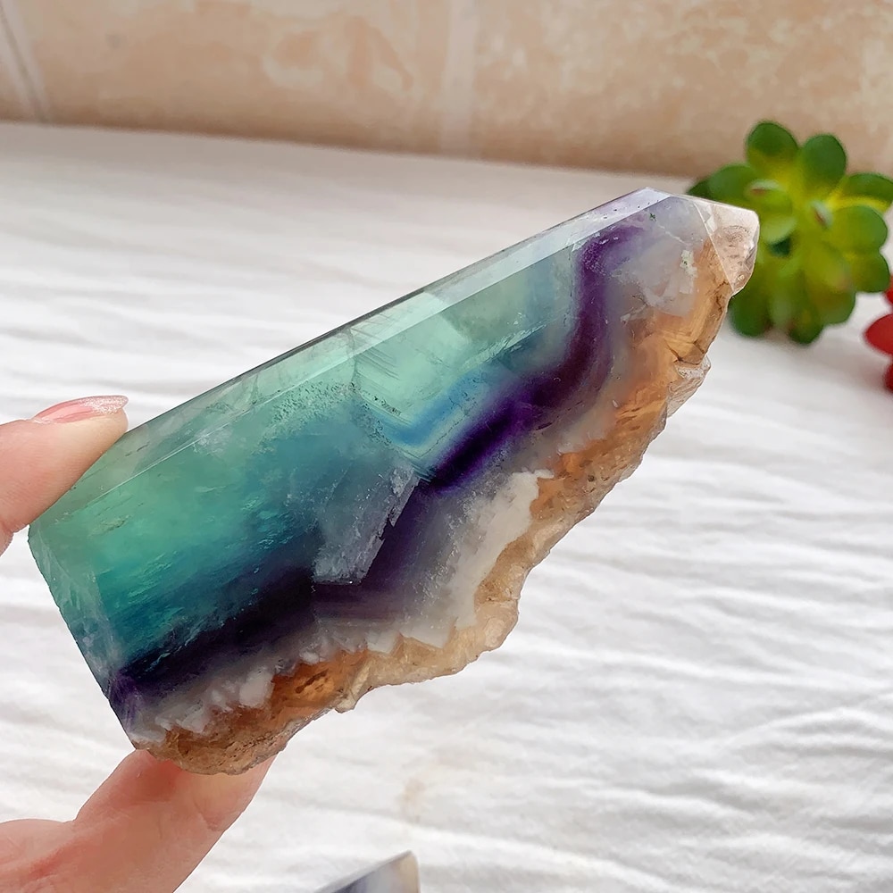 Pierre Naturelle de Fluorite Arc-En-Ciel