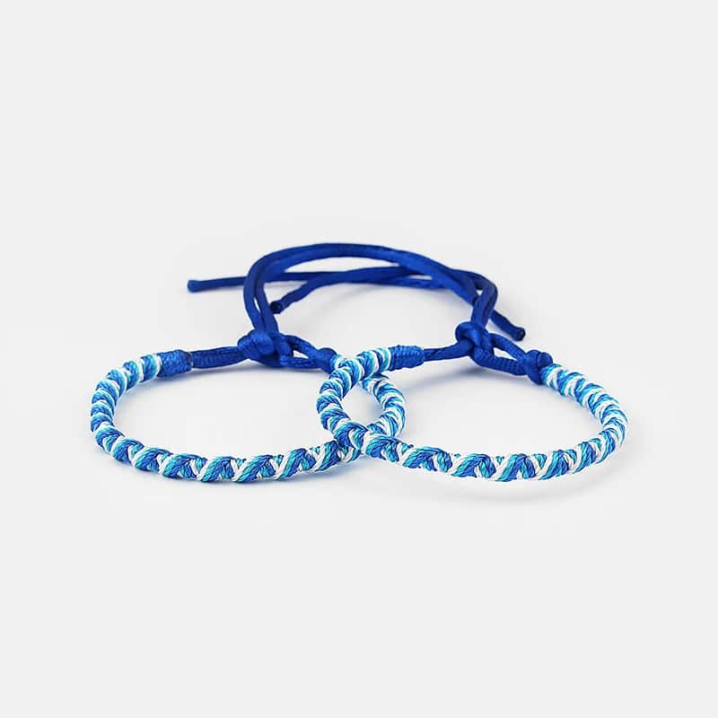 Lot de Quatre Bracelets Brésiliens Bleus en Coton et Soie