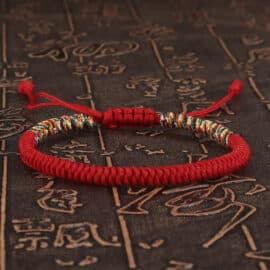 Bracelet Tibétain Rouge et Ajustable en Coton