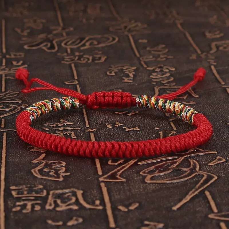 Bracelet Tibétain Rouge et Ajustable en Coton
