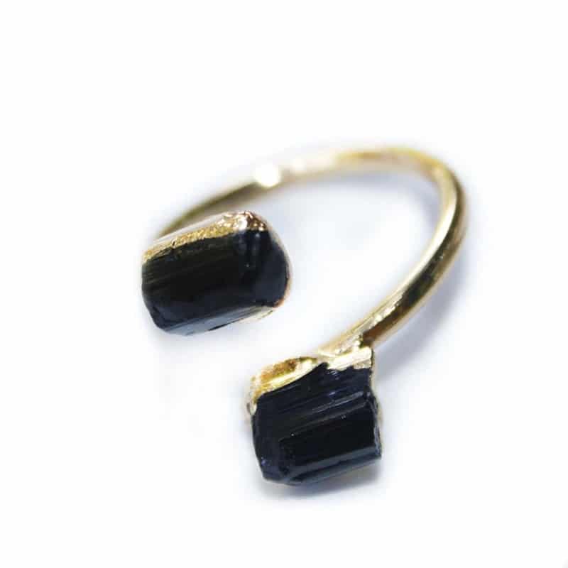 Bague Tourmaline Brute en Cuivre sur fond blanc