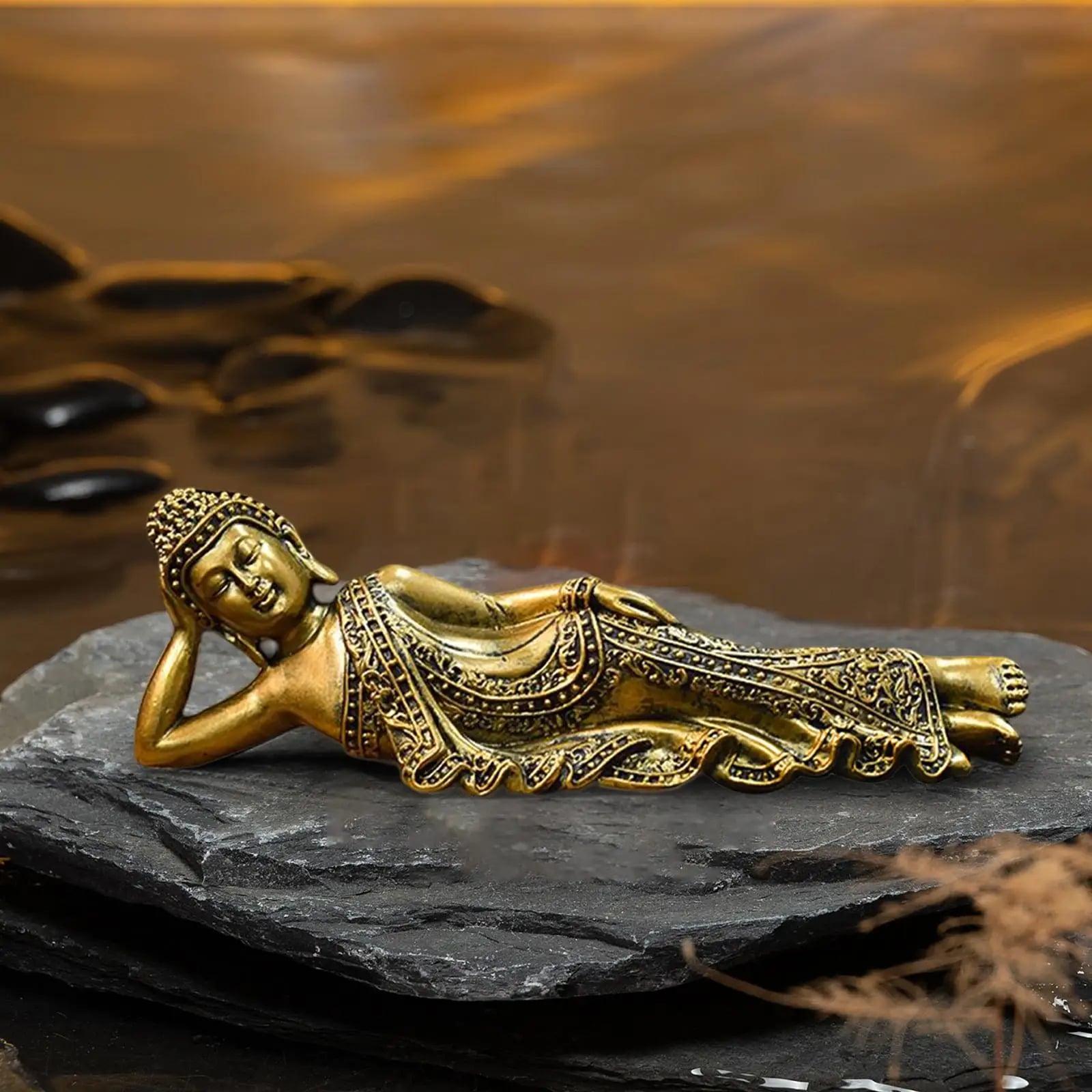 Bouddha Couché Doré en Résine