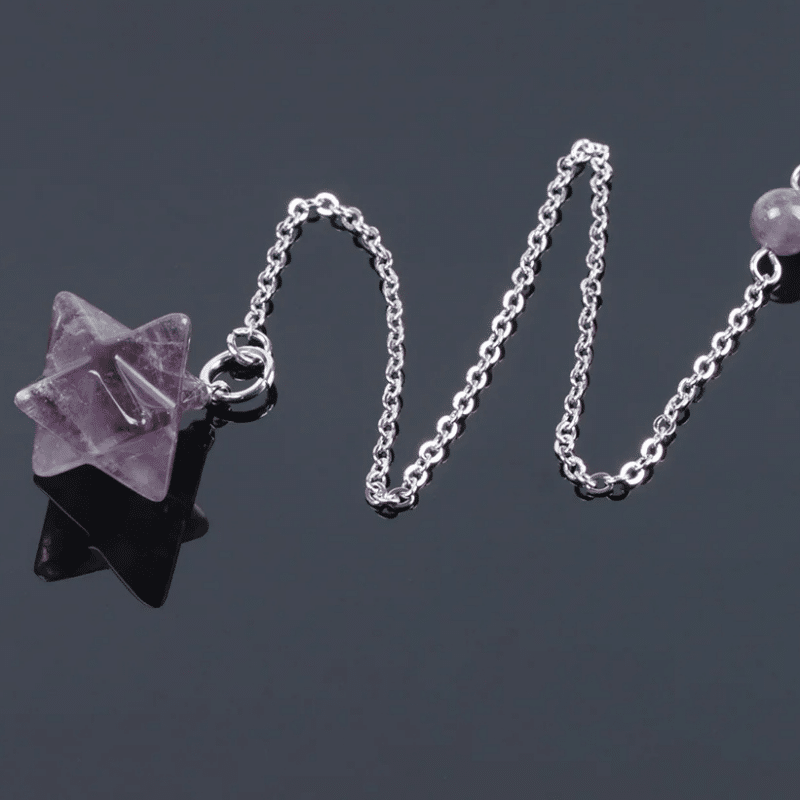 Merkaba de Style Ethnique en Pierre Naturelle sur fond gris