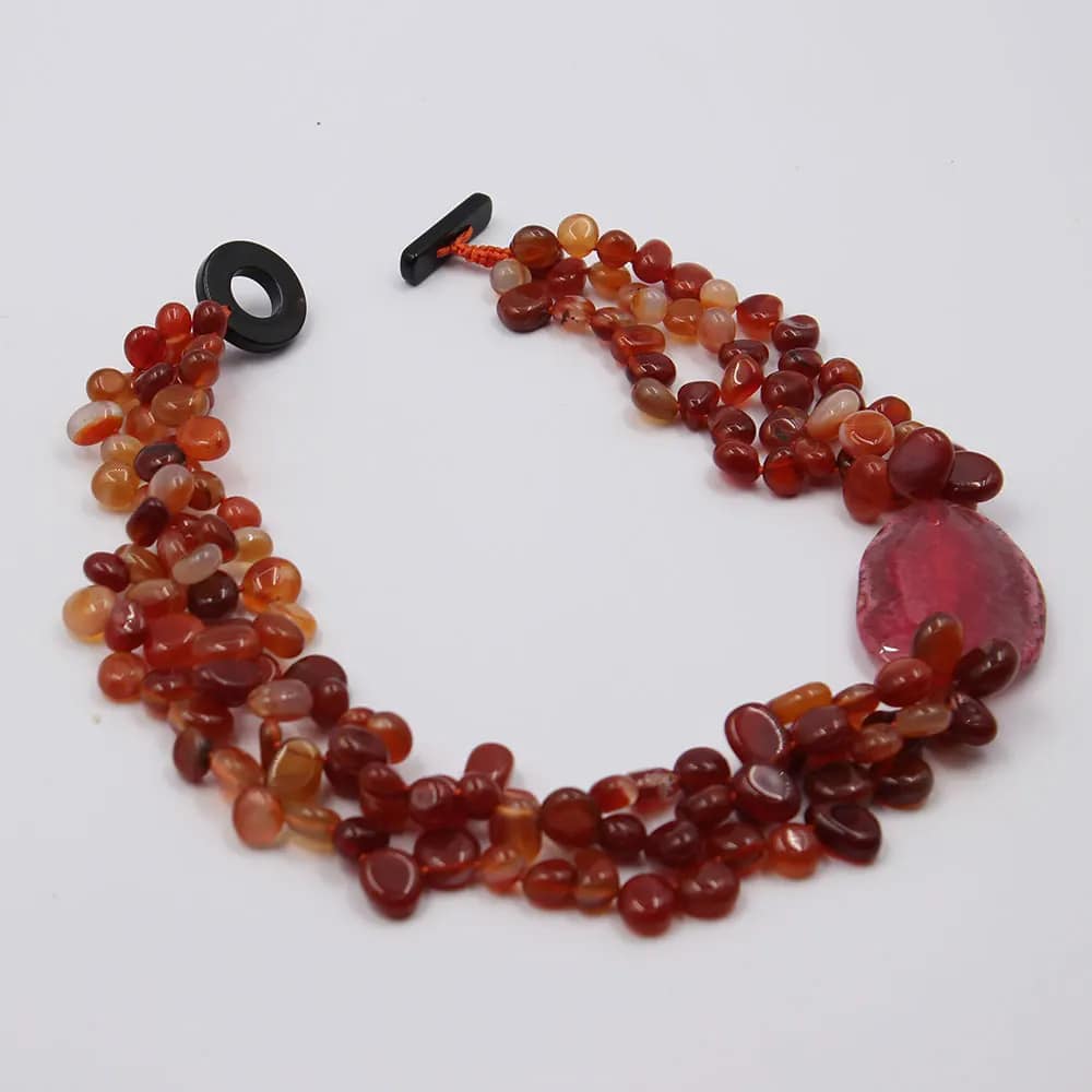 Collier Cornaline Artisanal avec Agate sur fond gris