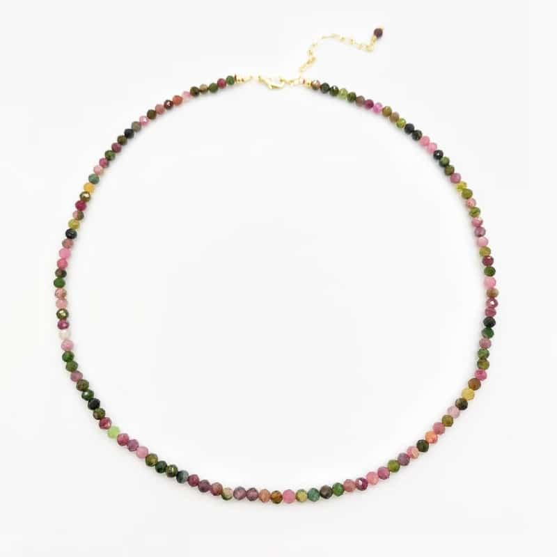 Collier Tourmaline de Style Bohème sur fond blanc